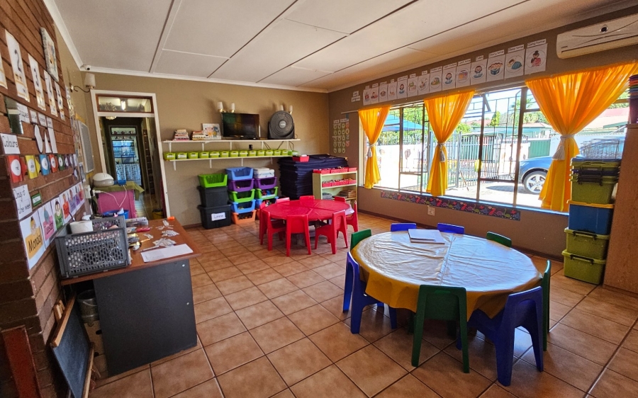 To Let 6 Bedroom Property for Rent in Potchefstroom North North West